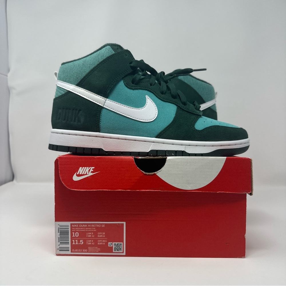 Nike Dunk Hi Retro SE Athletic Club Men’s 10 Women’s 12.5